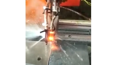 浅析连杆螺栓的高频炉热处理工艺过程